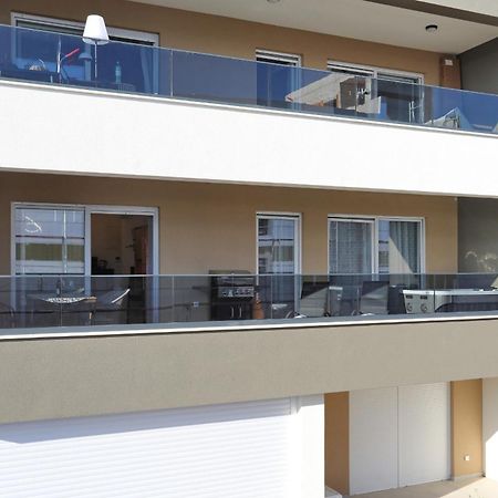 Apartment Relex With Pool & Jacuzzi Privlaka  Buitenkant foto