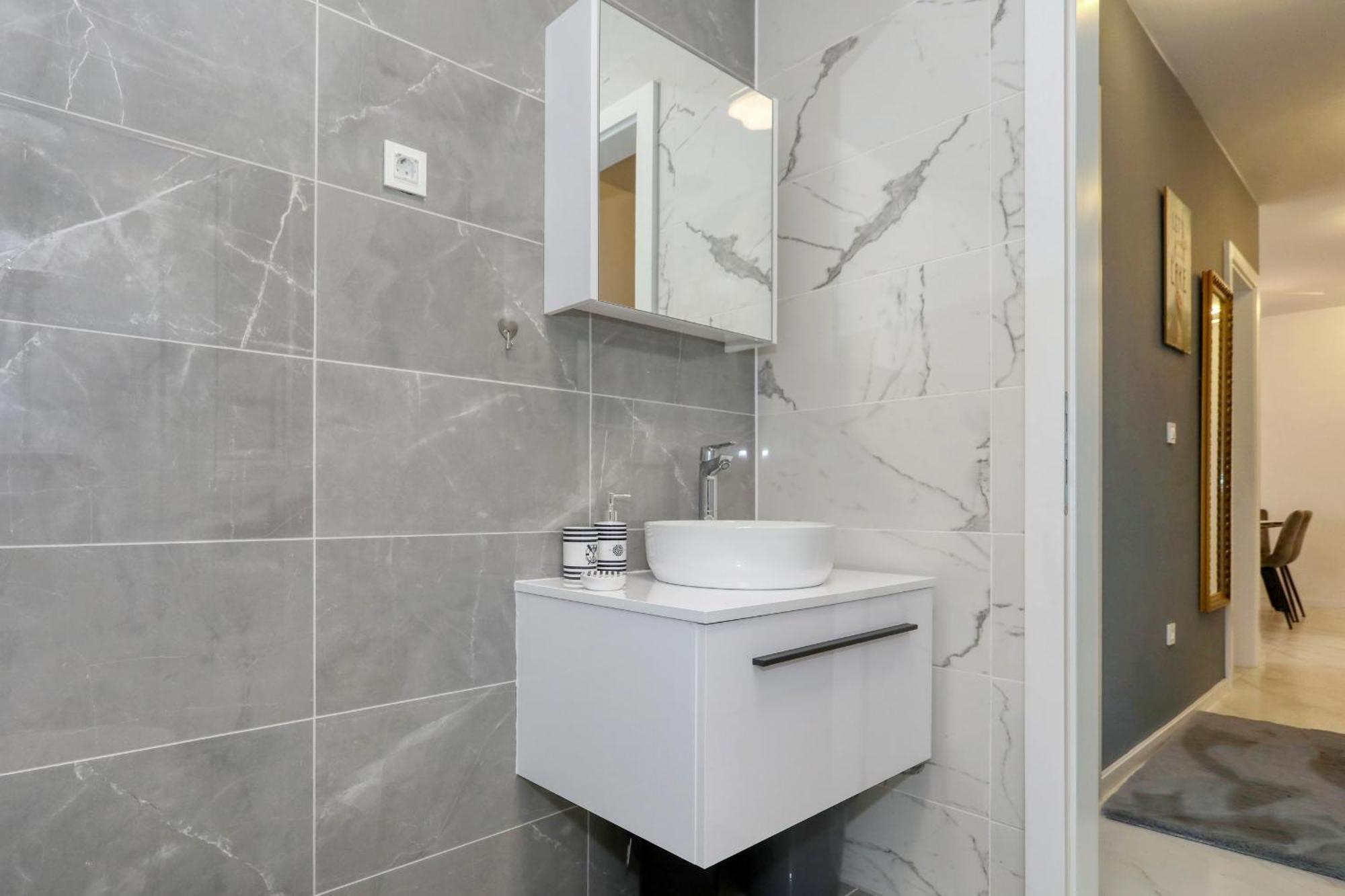 Apartment Relex With Pool & Jacuzzi Privlaka  Buitenkant foto