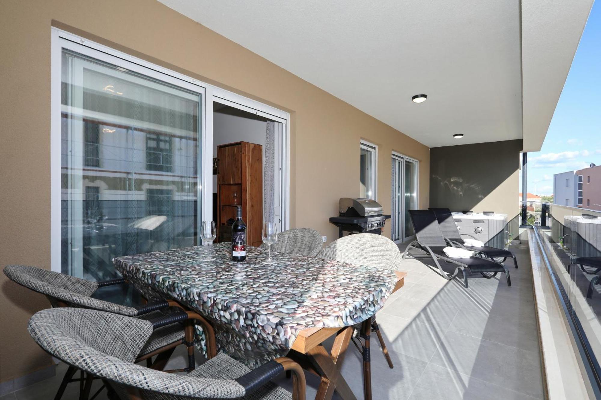 Apartment Relex With Pool & Jacuzzi Privlaka  Buitenkant foto