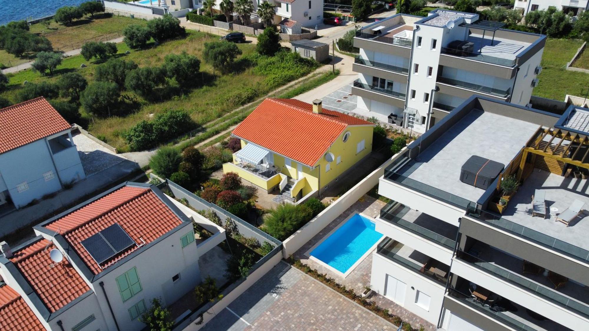 Apartment Relex With Pool & Jacuzzi Privlaka  Buitenkant foto